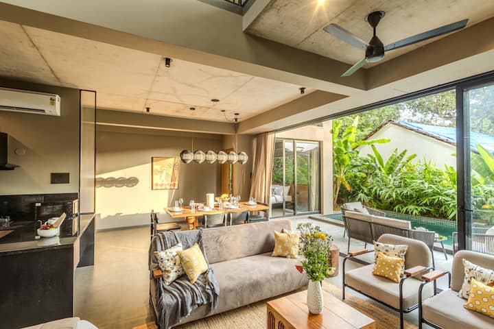 Living room image 8