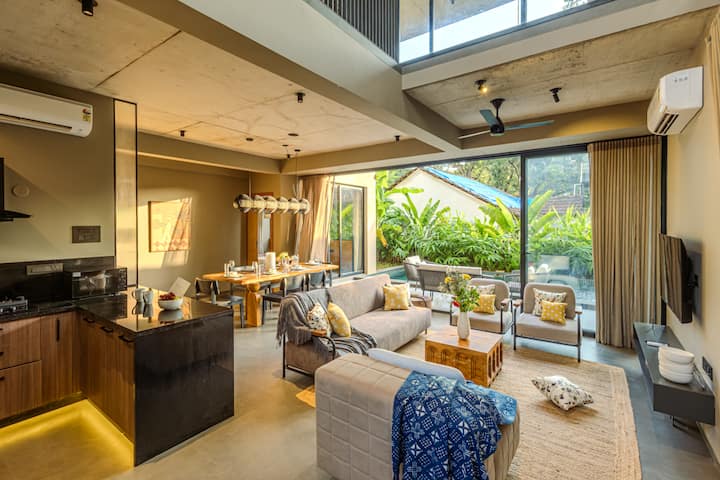 Living room image 11