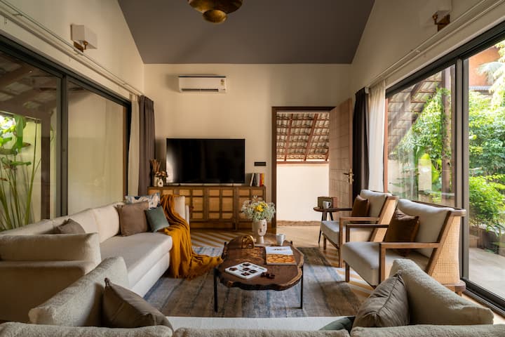 Living room image 1