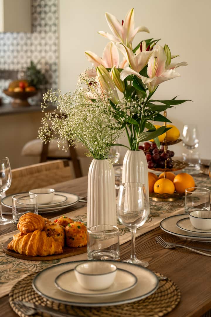 Dining area image 4