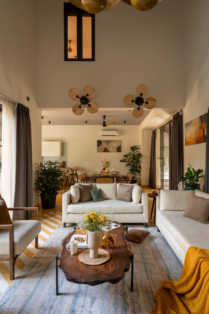 Living room image 2