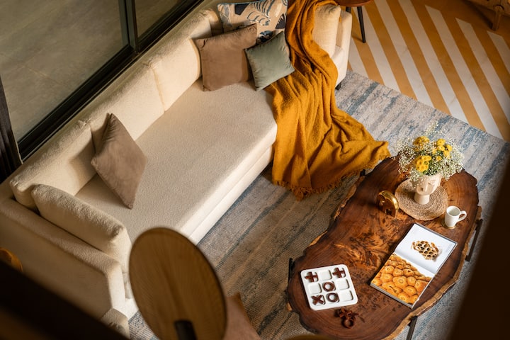 Living room image 7