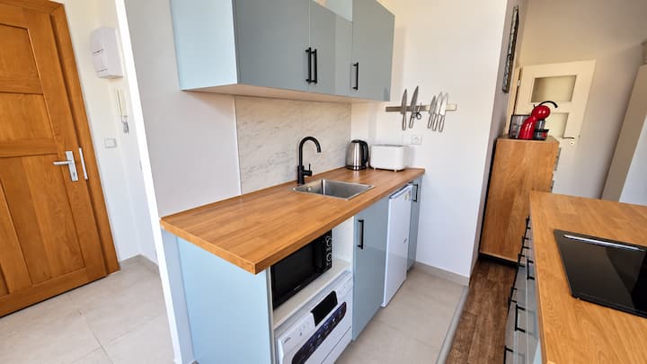 Holešovice studio with mezzanine & workspace - Apartments for Rent in ...