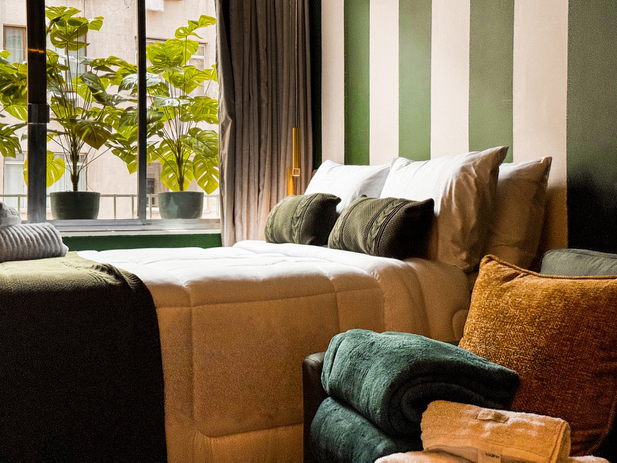 Copacabana Waterfront | Home Cinema, Vertical Spa - Apartments for Rent ...