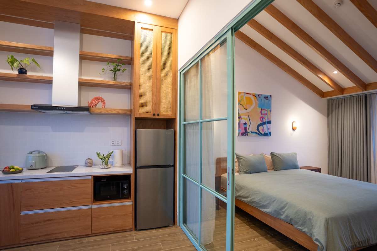 Villa Maia Top-floor Studio Beach Retreat - Apartments for Rent in Hoi ...