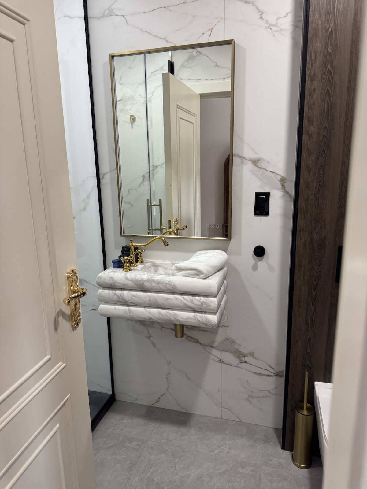 Room 203, Ilium Luxury Hotel Downtown Troy - Apartments for Rent in ...