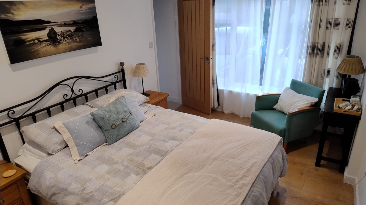 Habitación independiente con cama tamaño king en Alveston - Casas en ...