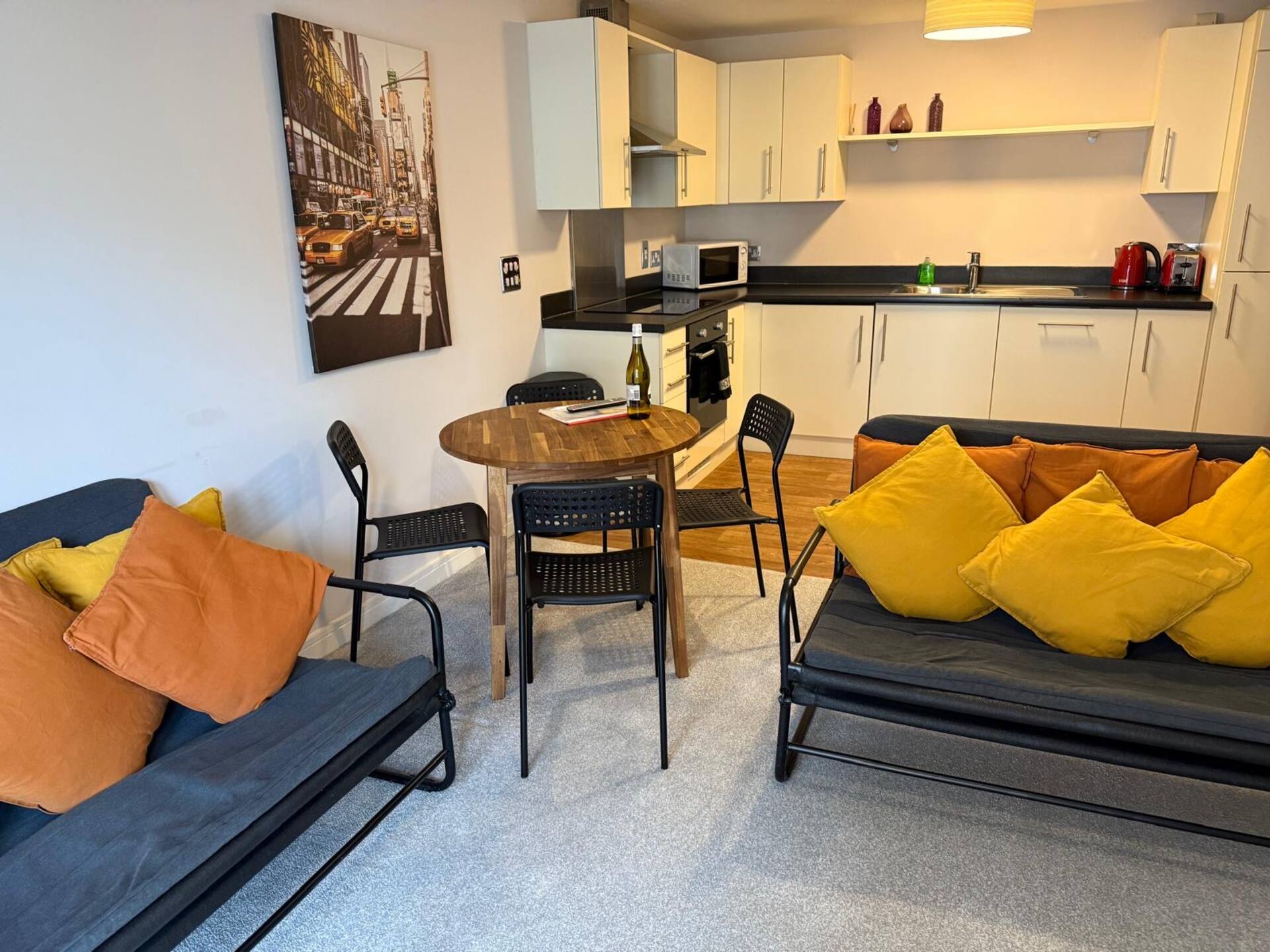 Perfect for city centre and Bay - 2 bedroom flat