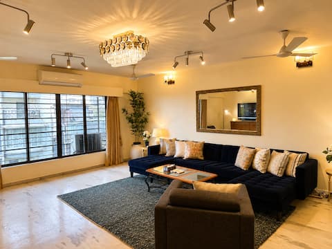 3 BHK Grand Luxury Suite Near Carter Road *