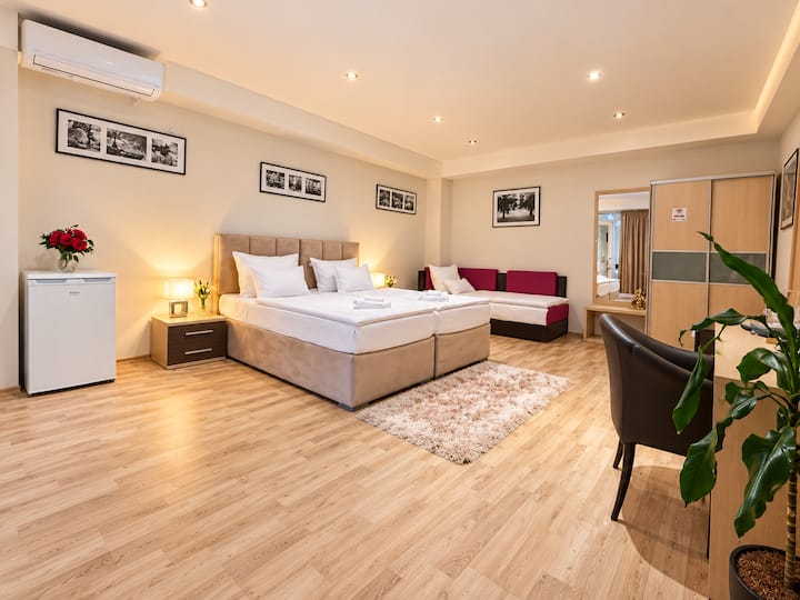 Sample Website Simple One Skala City Apartments 2 -Free Parking - - Apartments for Rent in Skopje ...