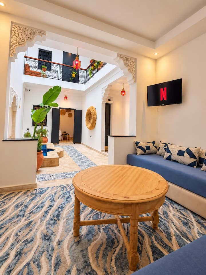 Marrakesh Rooftops Double room with breakfast and rooftop. - Riads for Rent in Marrakesh ...