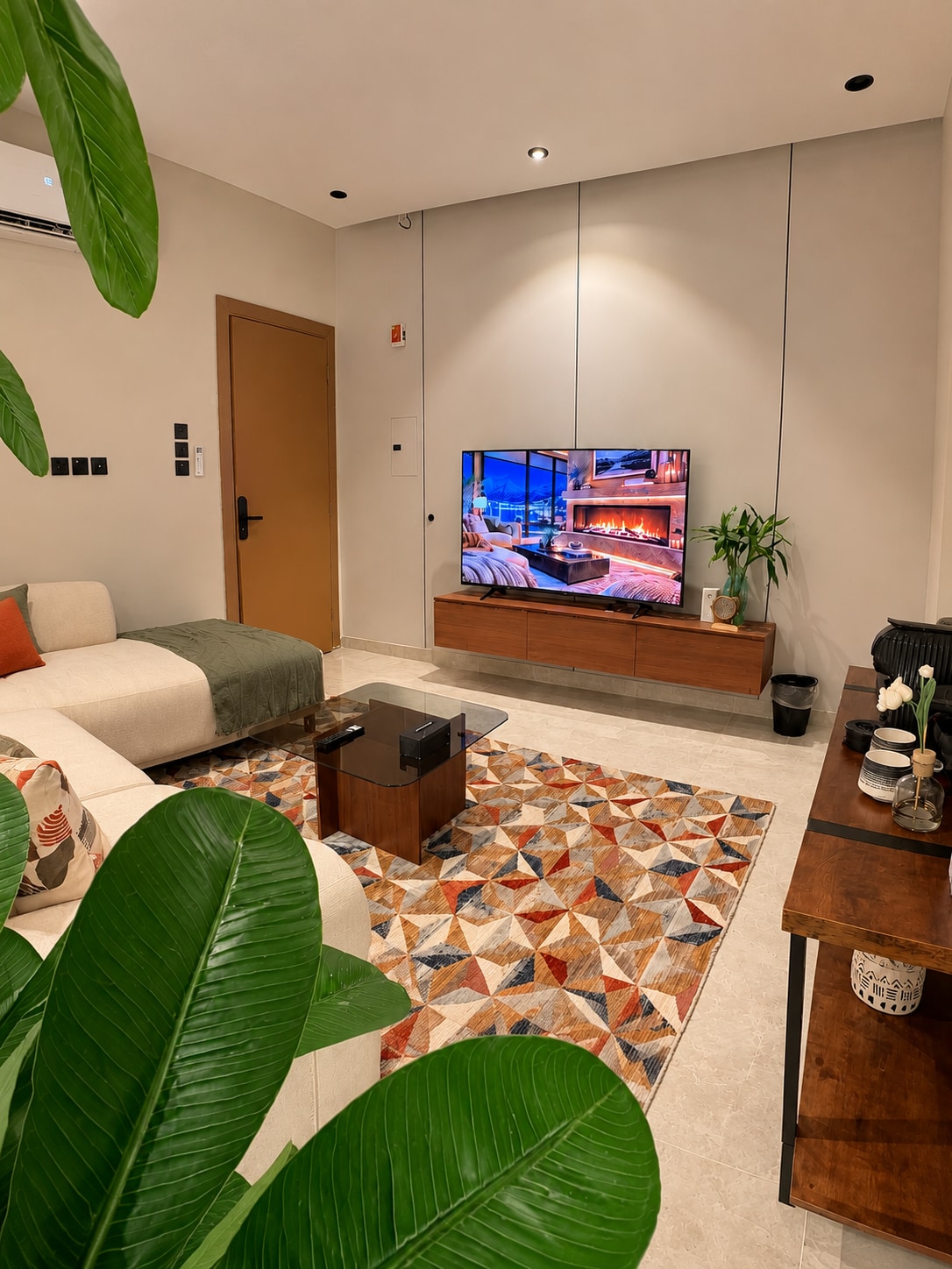 Sweet Blue 7 | Luxury Accommodation with Self Check-in - Flats for Rent ...