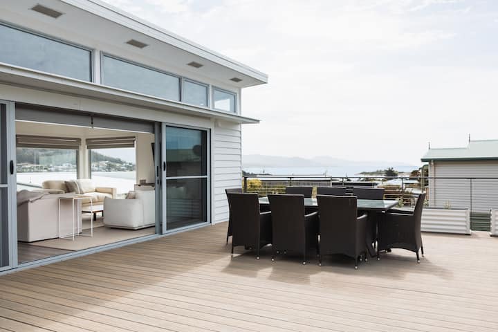 Large Rumpus Room Amaya - The Ultimate Family Home - Houses for Rent in Bicheno, Tasmania ...