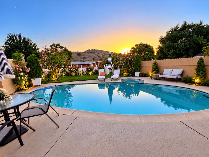 Calabasas Studio w/ Pool Access & Mountain View - Houses for Rent in ...