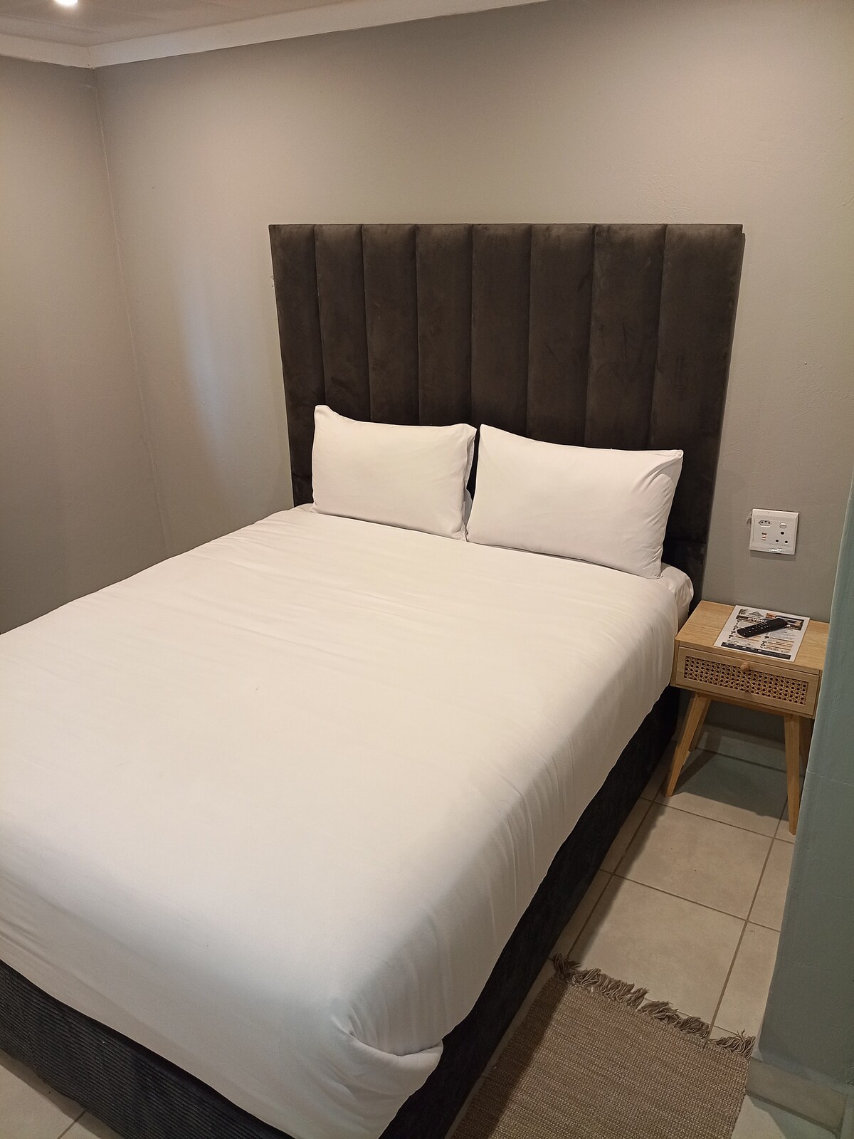 Ashdown BnB Room 7 Budget - Bed and breakfasts for Rent in ...