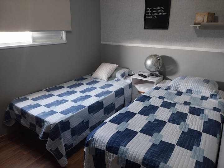 Spálňa s 2 samostatnými lôžkami veľkosti king