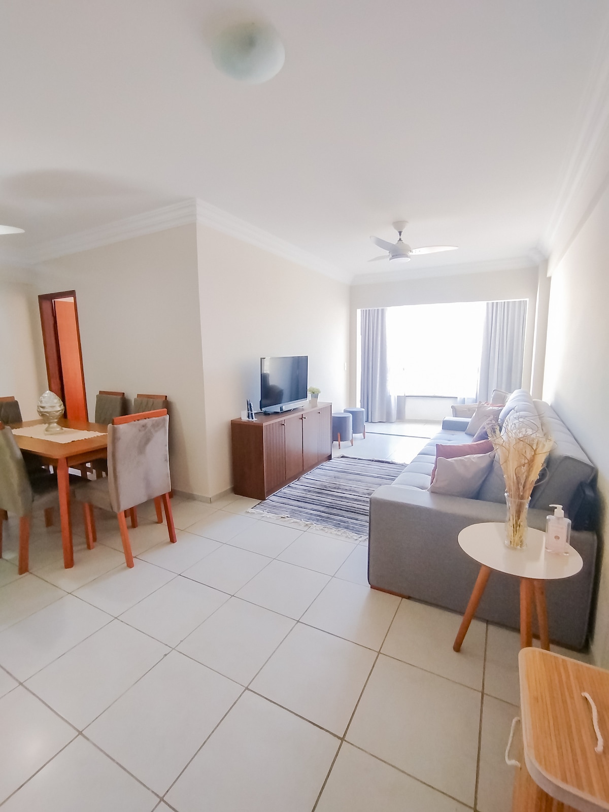 Comfortable 2-Bedroom Apartment with En-Suite Bathroom - Apartments for ...