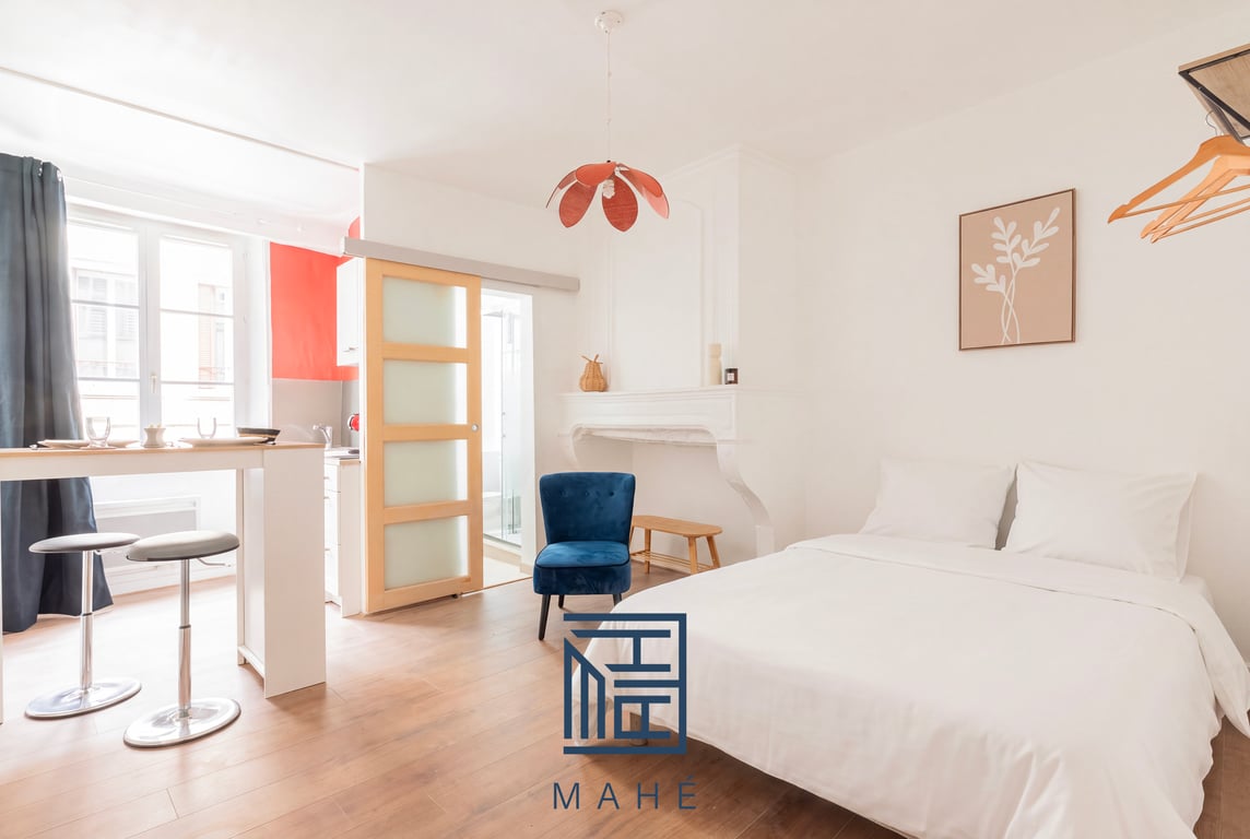 At the foot of the Basilica of Saint-Epvre (3) - Flats for Rent in ...
