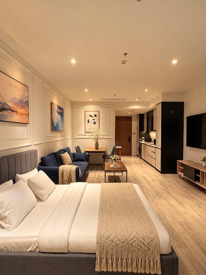 Studio/ba Ba Son Bridge & IFC Skyline Studio at The Crest - Apartments for Rent ...
