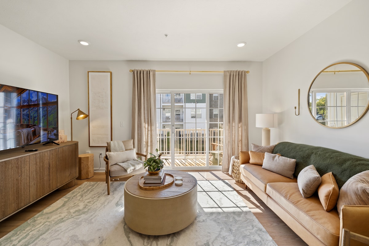 Walk to Davis Wade · 3 Suites, 3 Private Baths - Condominiums for Rent ...