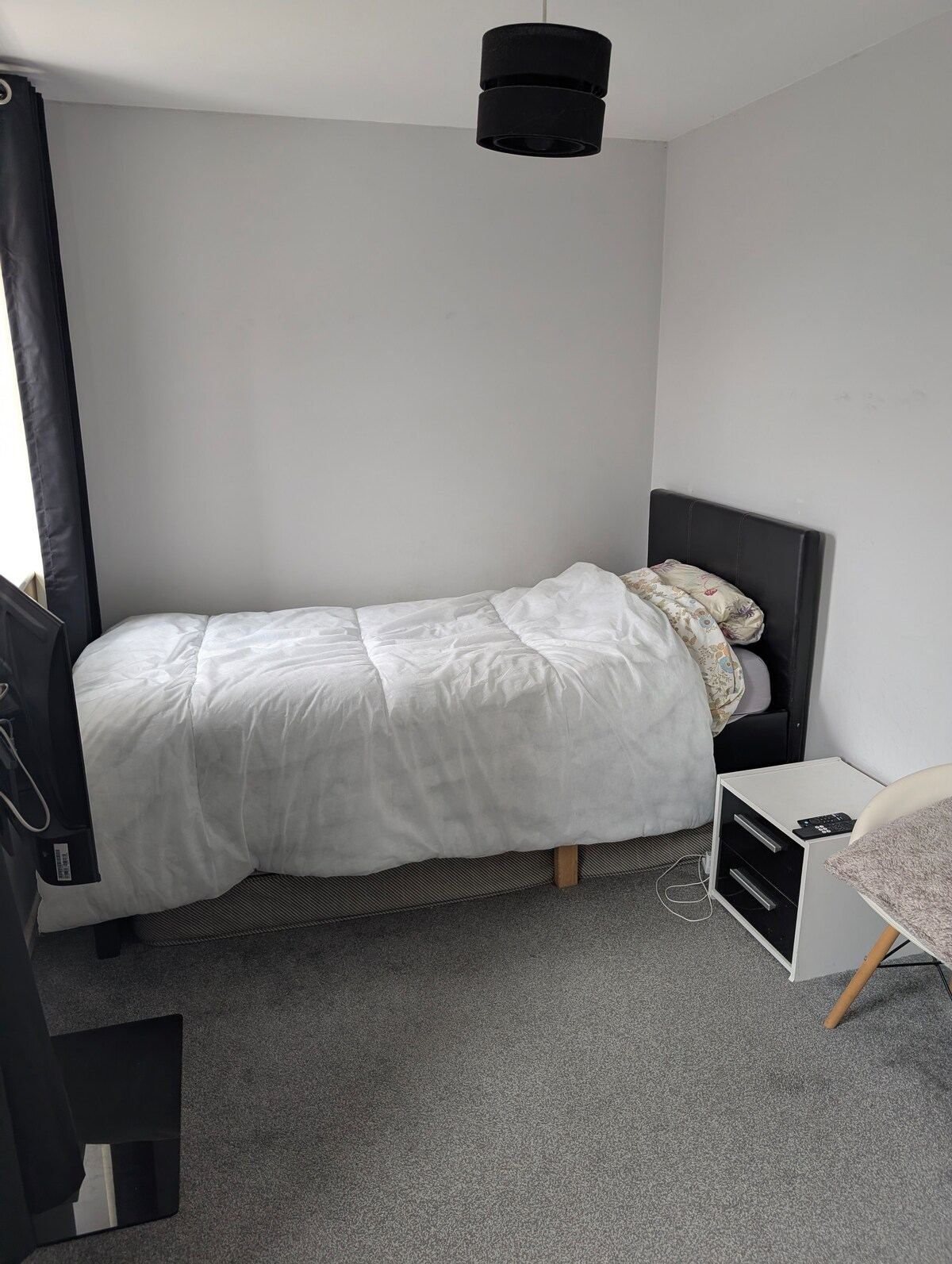 Fully Furnished Modern Single Room - Houses for Rent in Coleshill ...