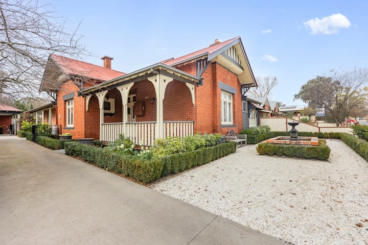 The Manse - Mansfield
