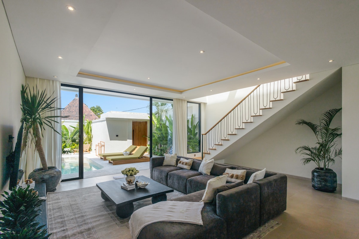 3BR Villa Uluwatu | Spacious Earthy Haven & Pool - Houses for Rent in ...