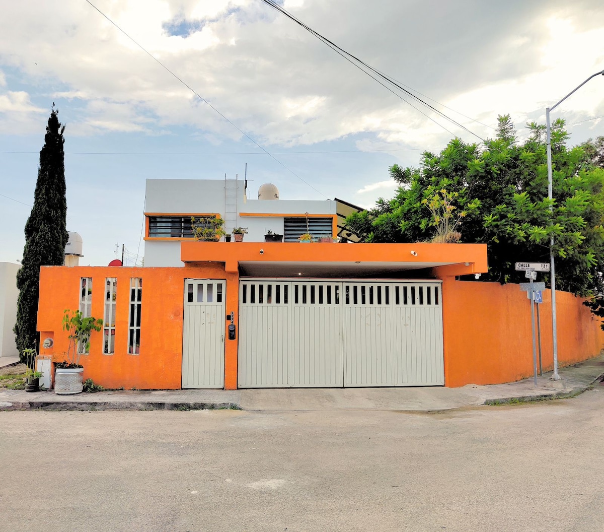 Spacious and comfortable house + loft with pool - Houses for Rent in ...