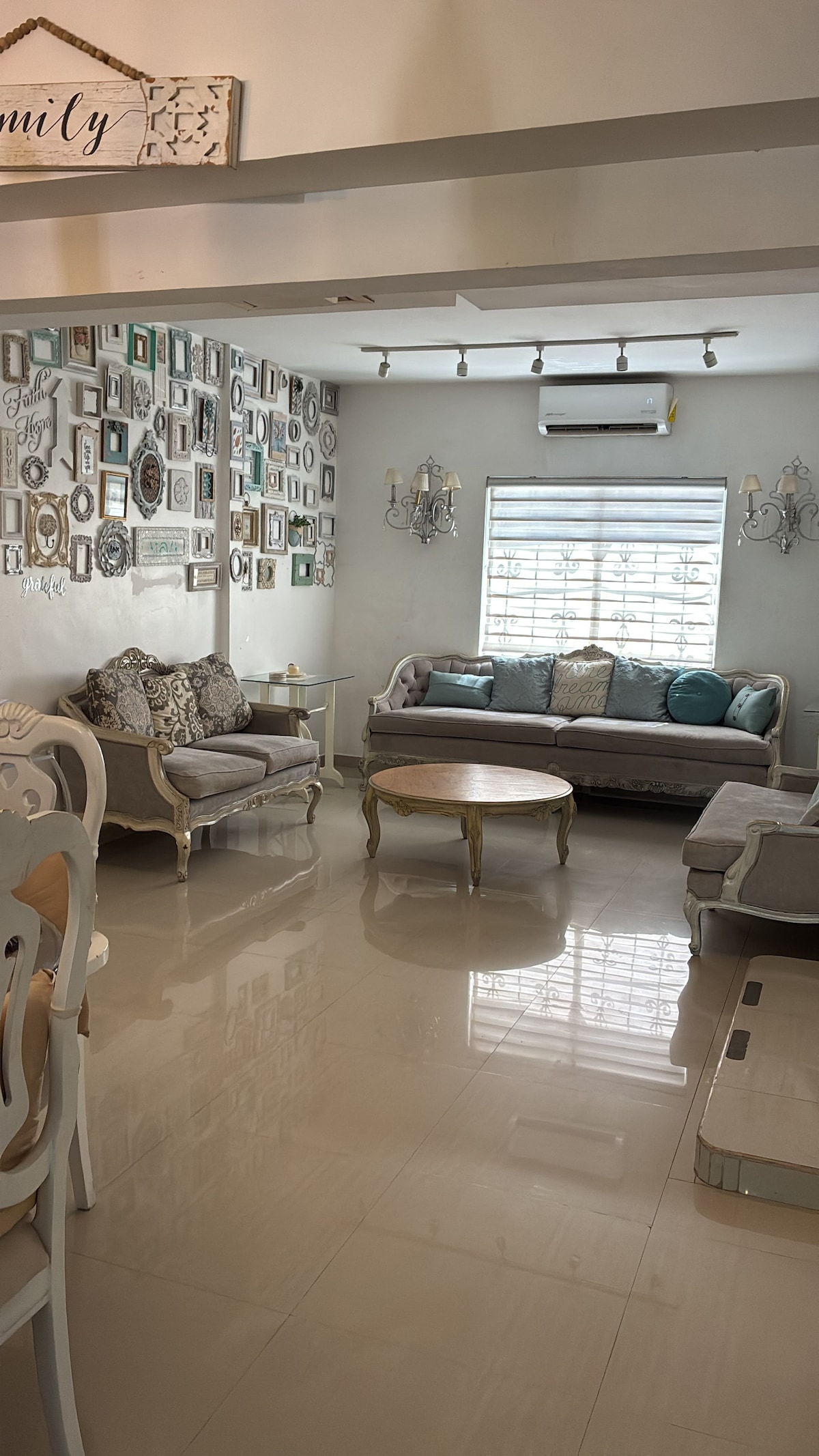 Provitec house for 12 people. We issue invoices. 3 bathrooms and air ...