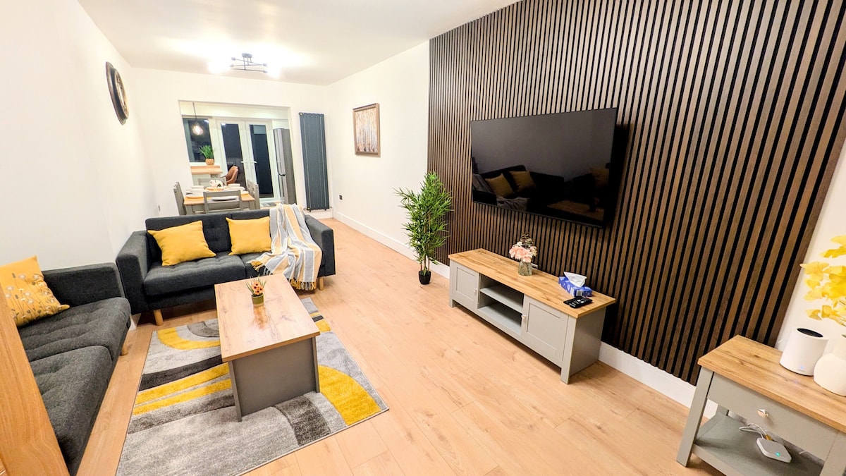 3-Bed 2 bath house, Solihull NEC, Airport, JLR, M6 - Houses for Rent in ...