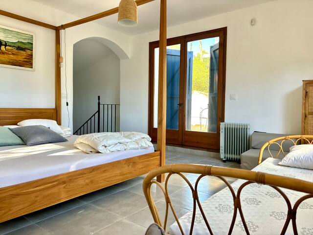 Entire house in Tamariu, Costa Brava next to beach gallery image 5