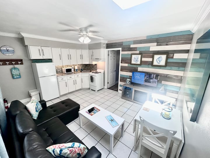 Cozy 1br Retreat W/full Kit- Clearwater Beach - Clearwater Beach