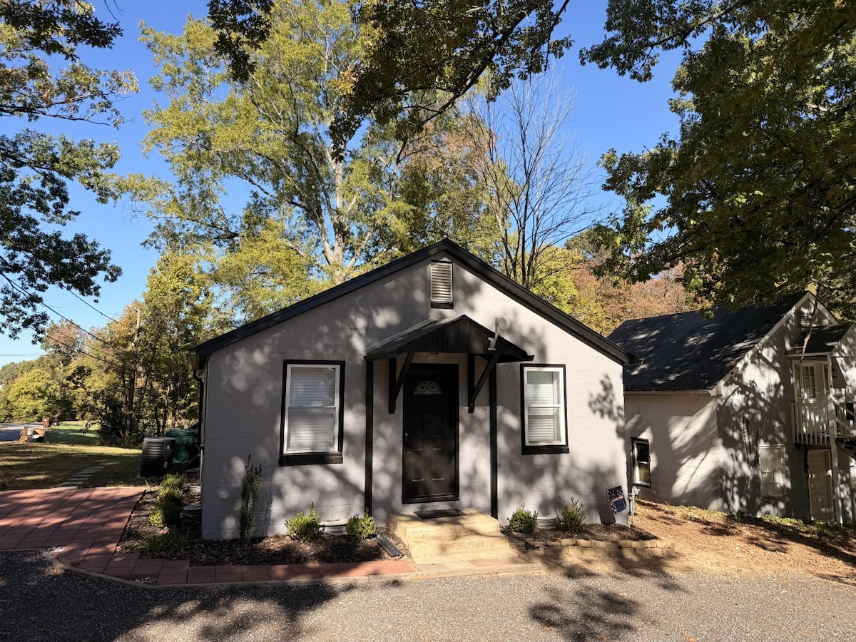Liberty House Spacious 3BR, 2BA 2,200 Sq Ft - Houses for Rent in High ...