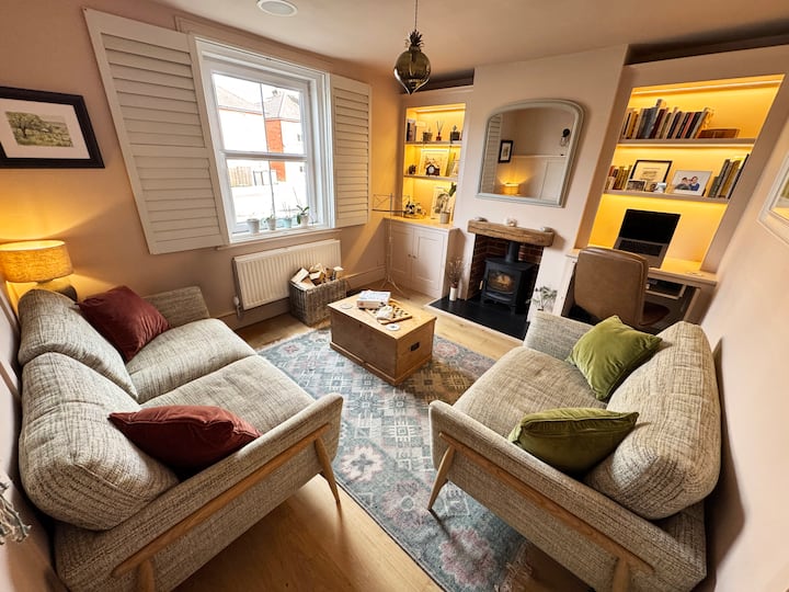 Modern Victorian Home Near Guildford · Sleeps 6 - Guildford, UK