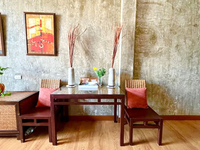 3Houses/12 bedrooms + 11.5 Bathrooms/Free Pick Up* gallery image 4