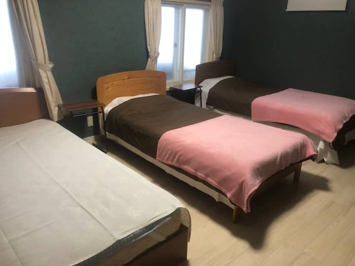 غرفة النوم 2