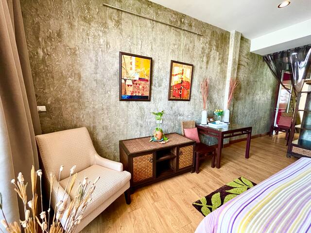 Stylish 7BR/8Bath Homestay+Breakfast+Free Pickup gallery image 3