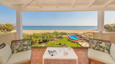 Aptenia Villa, on the beach