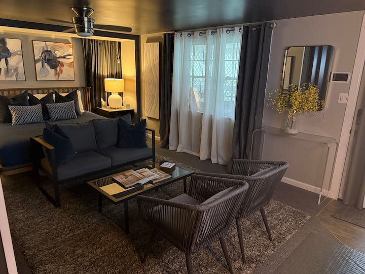Lancaster Lux Apartment W/private Veranda & Garage - Lancaster, OH