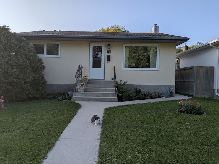 Basement Suite, Quiet Location, Min. 30+ Day Stay! - Winnipeg