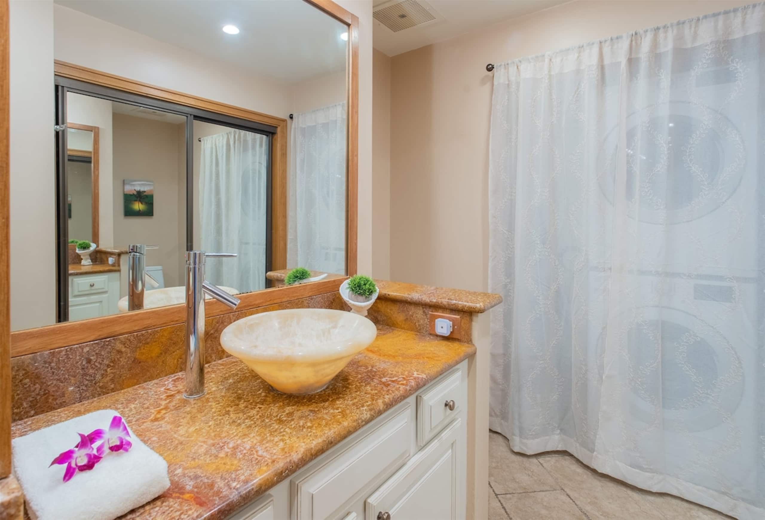 Villa in Lahaina · ★4.96 · 1 bedroom · 2 beds · 2 baths - Image 33