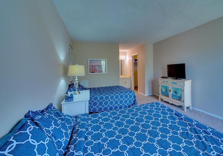 2nd Bedroom (2nd Floor)