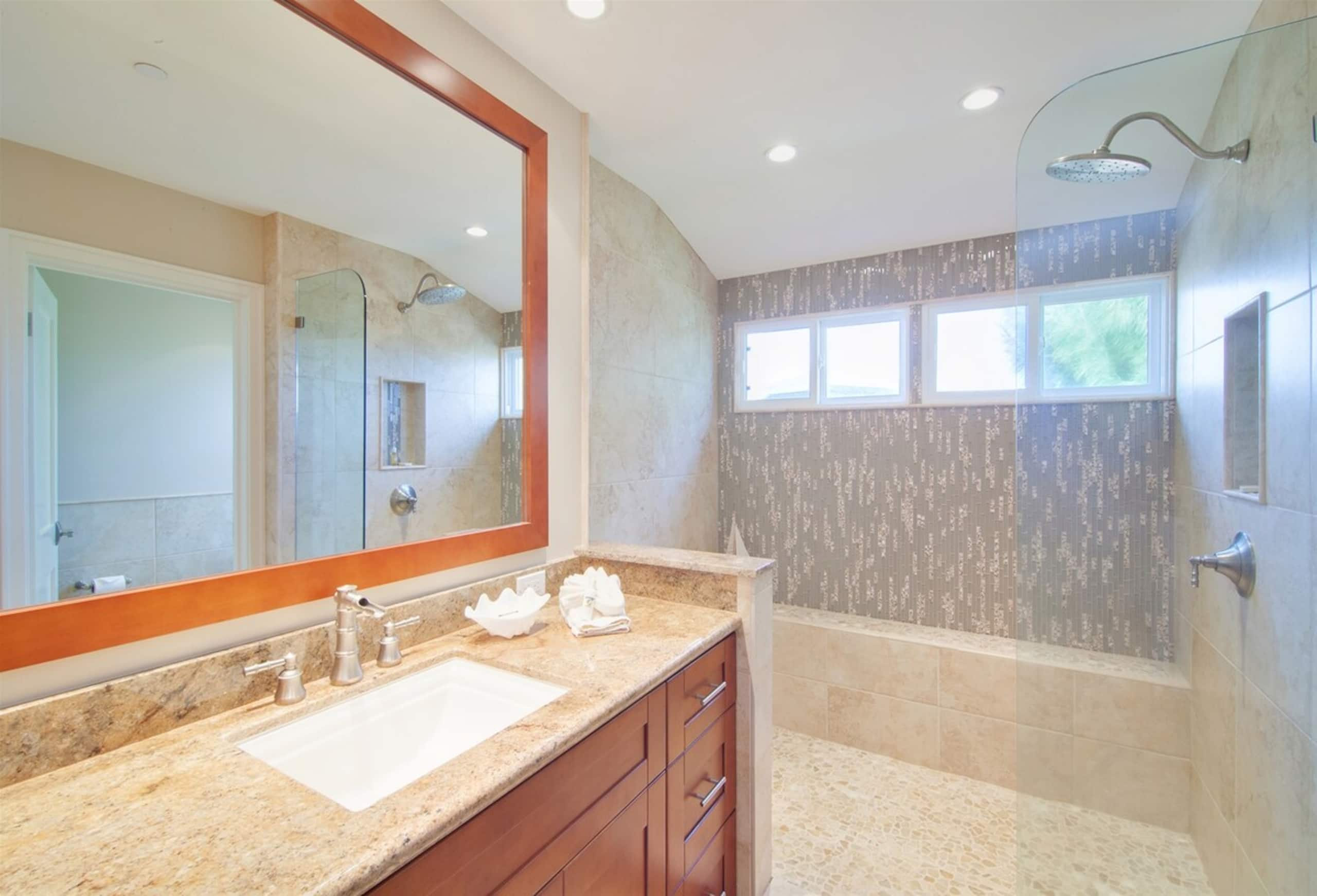 Villa in Lahaina · ★4.93 · 2 bedrooms · 4 beds · 3 baths - Image 23
