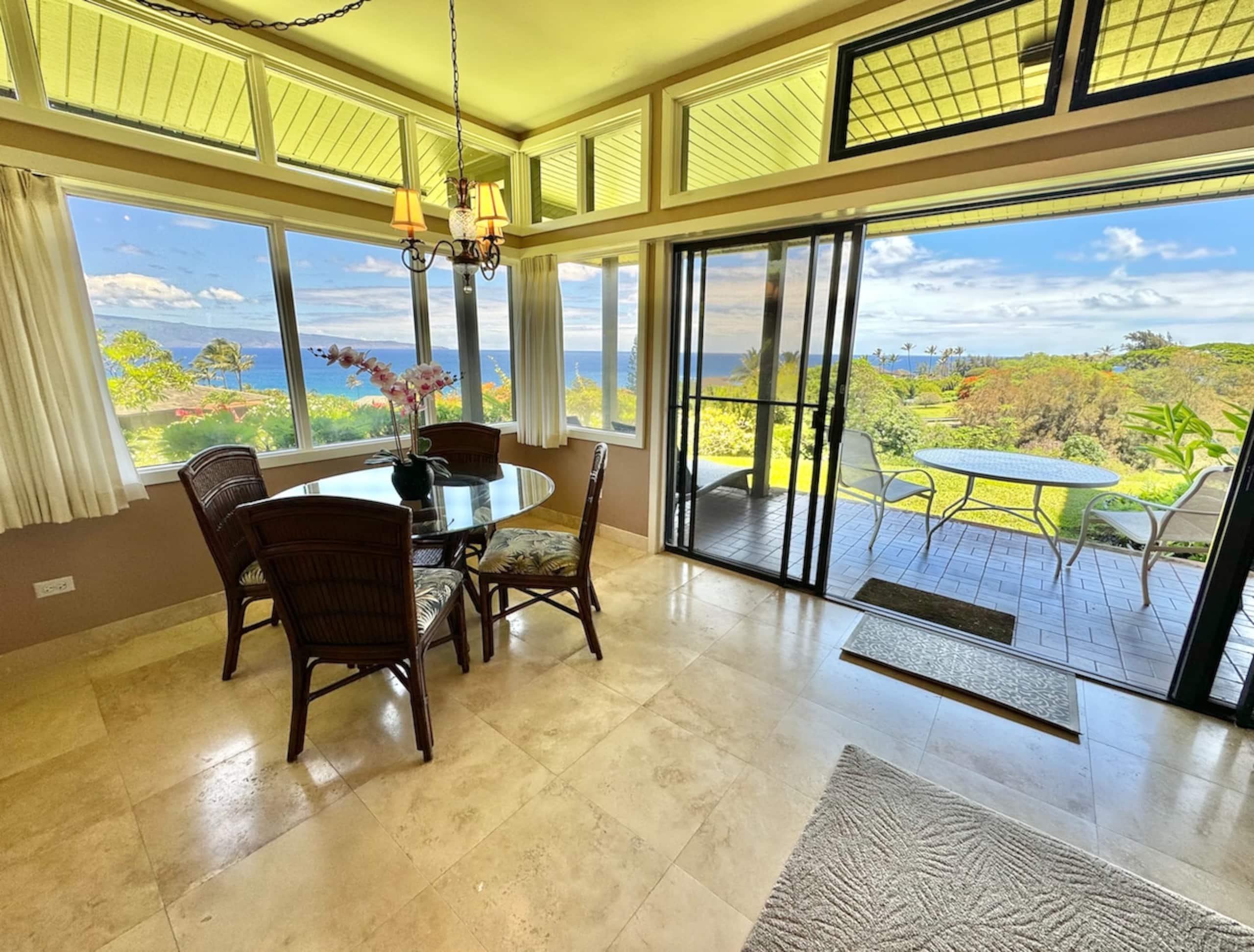 Villa in Lahaina · ★4.99 · 1 bedroom · 2 beds · 2 baths - Image 10