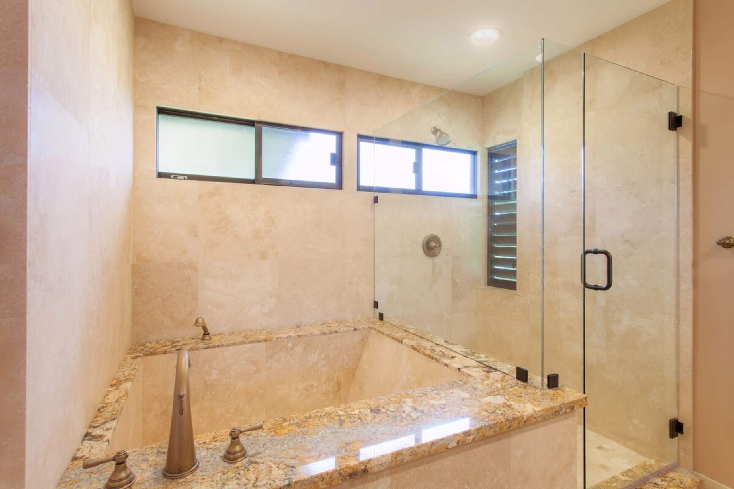 Villa in Lahaina · ★4.99 · 1 bedroom · 2 beds · 2 baths - Image 22