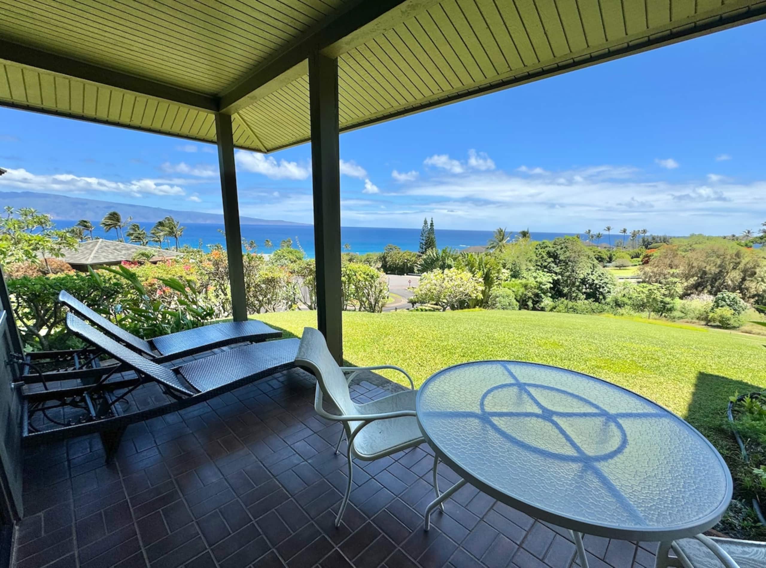 Villa in Lahaina · ★4.99 · 1 bedroom · 2 beds · 2 baths - Image 11