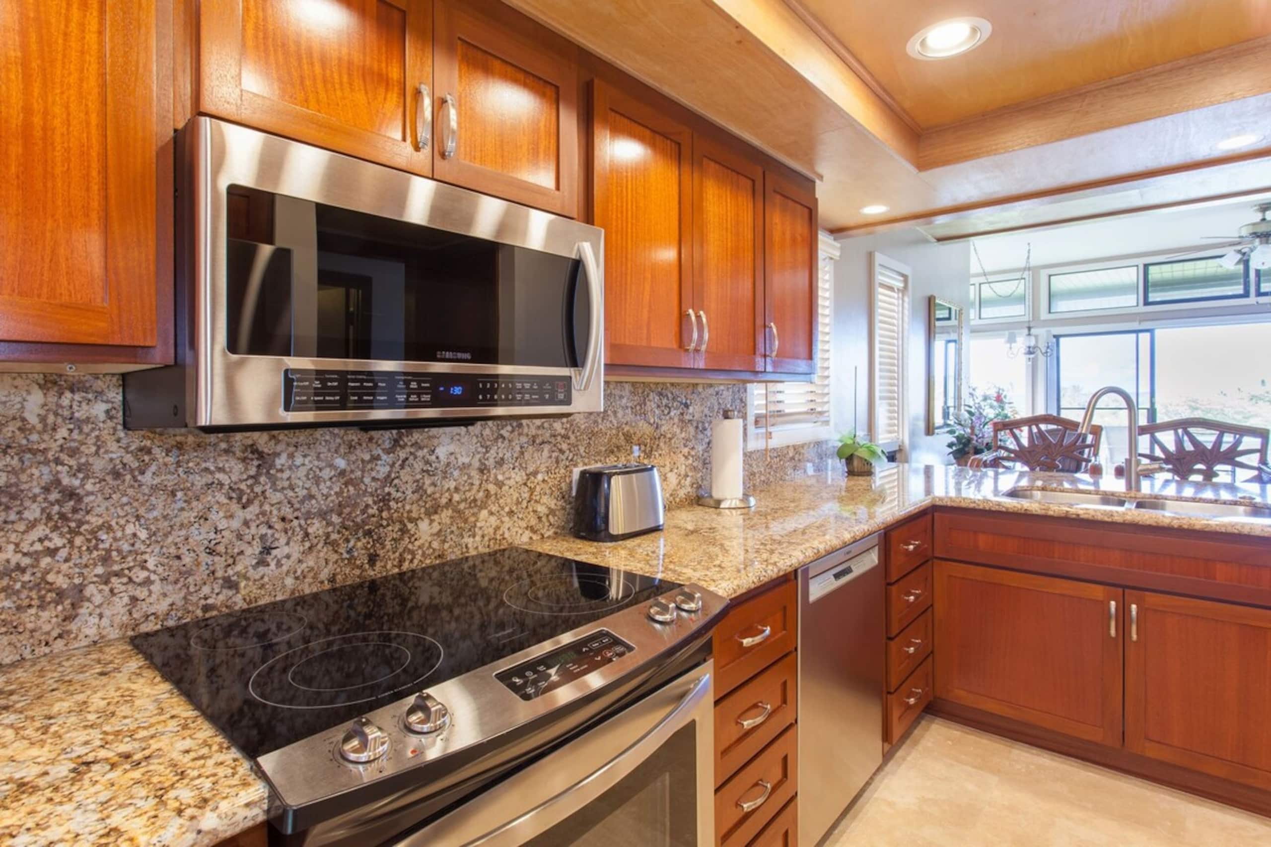 Villa in Lahaina · ★4.99 · 1 bedroom · 2 beds · 2 baths - Image 4