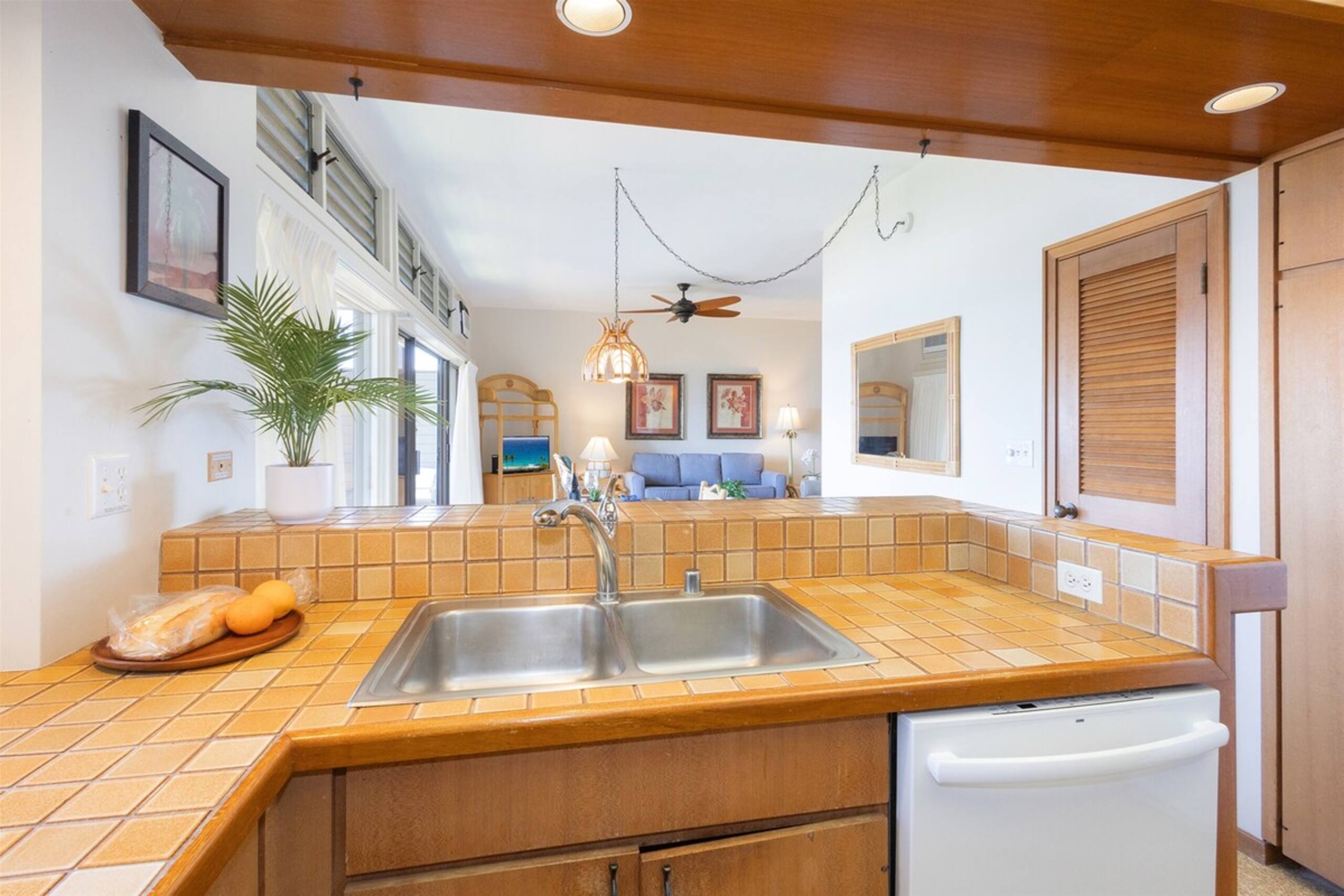 Villa in Lahaina · ★4.91 · 1 bedroom · 2 beds · 2 baths - Image 31