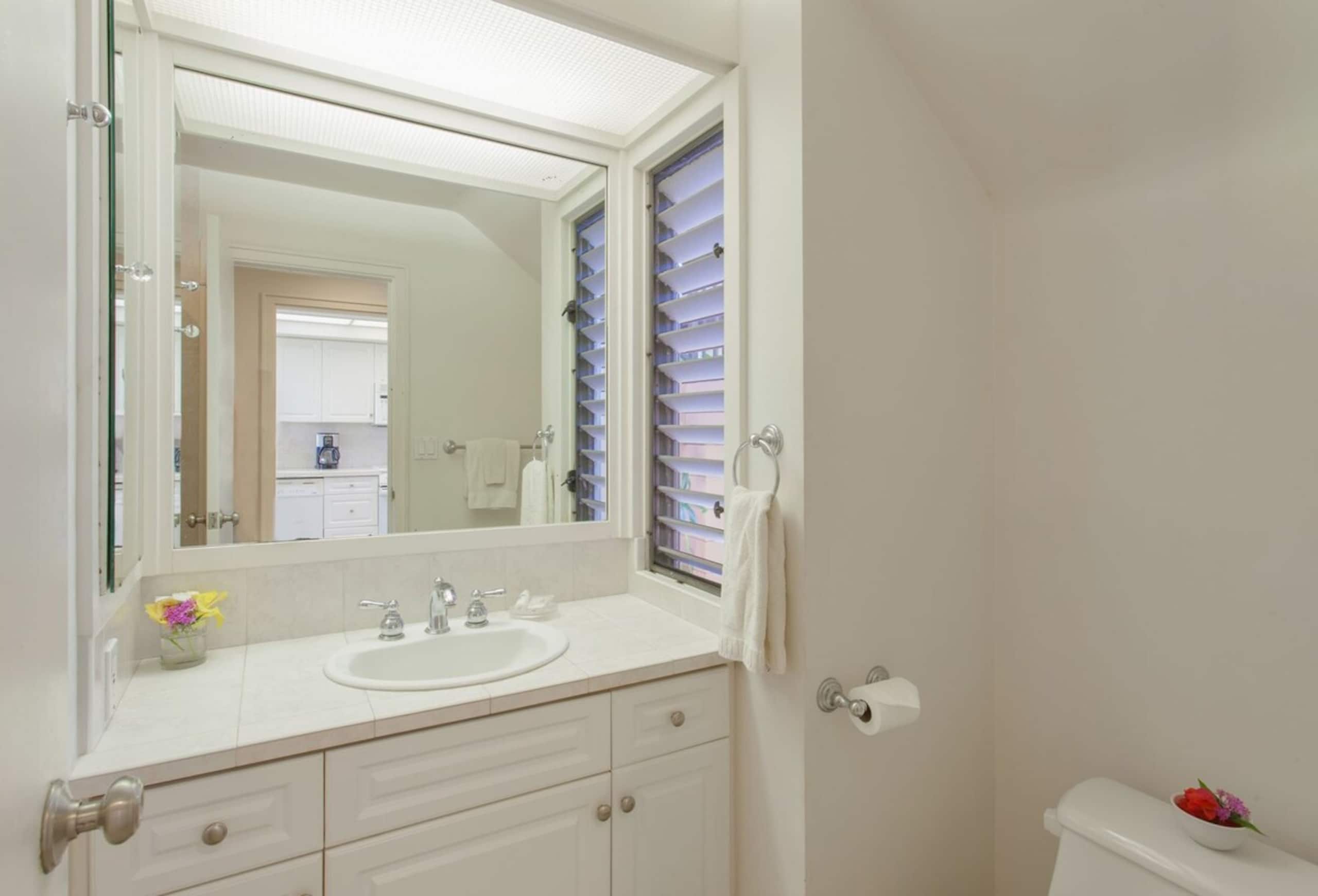 Villa in Lahaina · ★4.94 · 1 bedroom · 2 beds · 2 baths - Image 24