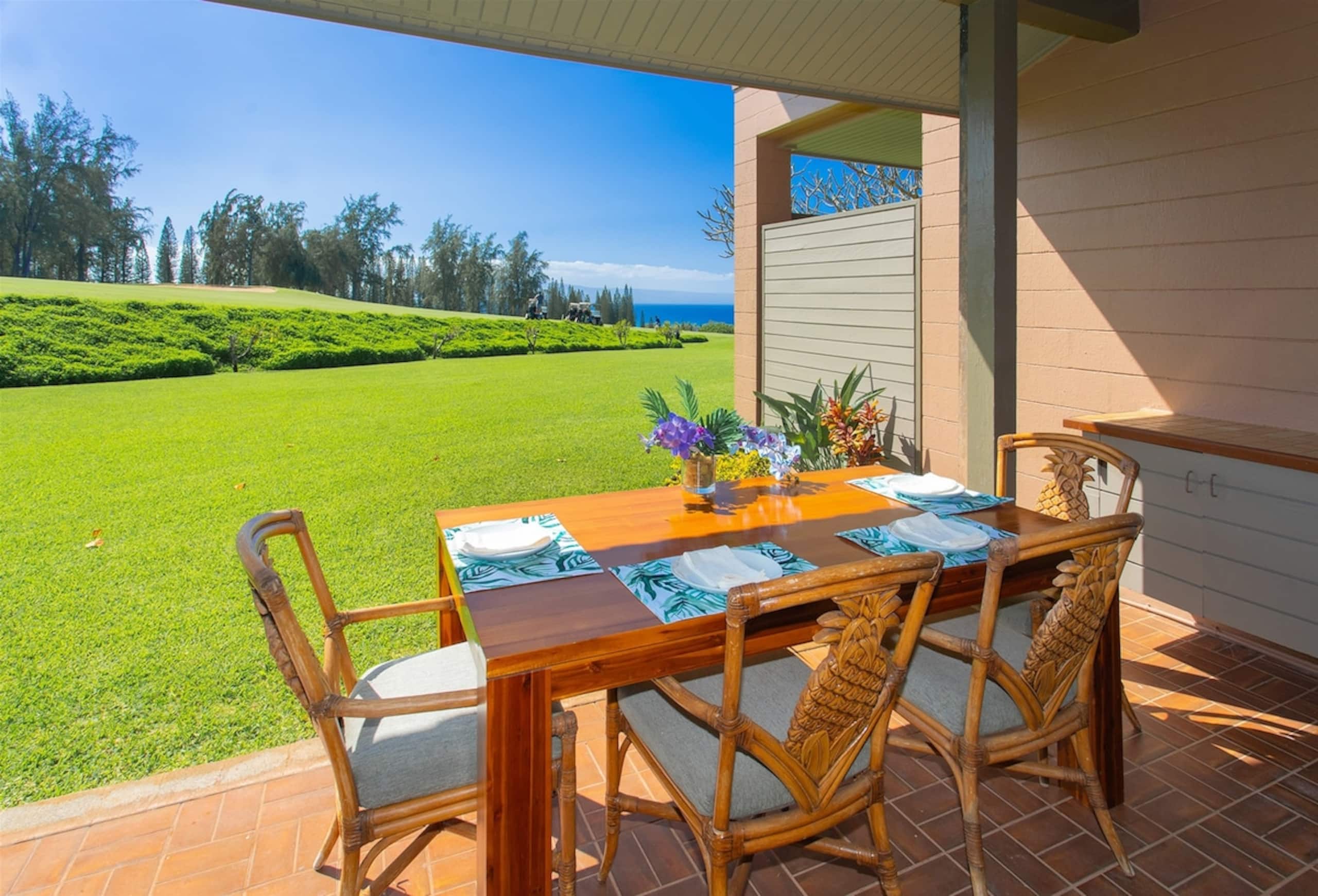 Villa in Lahaina · ★4.94 · 1 bedroom · 2 beds · 2 baths - Image 2
